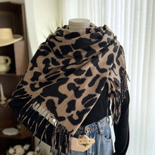 Load image into Gallery viewer, Leopard Print Scarf