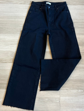 Load image into Gallery viewer, Aberdeen Black