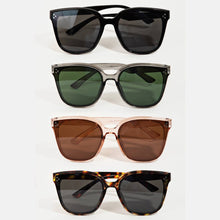Load image into Gallery viewer, Timeless Glow Acetate Sunglasses