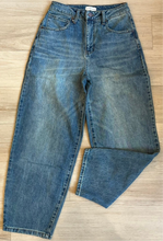 Load image into Gallery viewer, Harlow Vintage