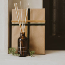Load image into Gallery viewer, Christmas Amber Reed Diffuser