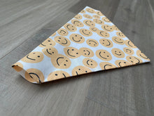 Load image into Gallery viewer, Smiley Doggy Bandana