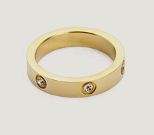 Load image into Gallery viewer, Gold Corinne Ring