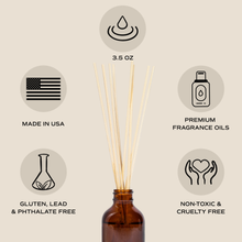 Load image into Gallery viewer, Christmas Amber Reed Diffuser
