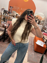 Load image into Gallery viewer, Urban Knit Vest
