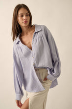 Load image into Gallery viewer, Solid Crinkle Cotton Button Front Shirt
