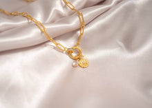 Load image into Gallery viewer, 18K Gold PVD Paperclip Rhinestone Charm Holder Necklace: Gold
