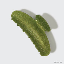 Load image into Gallery viewer, elf x kitsch Glitter Claw Clip - Green

