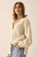 Load image into Gallery viewer, Solid Crinkle Cotton Button Front Shirt
