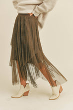 Load image into Gallery viewer, Metallic Mesh Pleated Skirt
