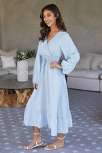 Load image into Gallery viewer, Light Denim Dress
