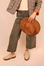 Load image into Gallery viewer, Lawson Olive Cargo
