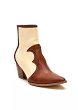 Load image into Gallery viewer, Saddle Two Toned Bootie
